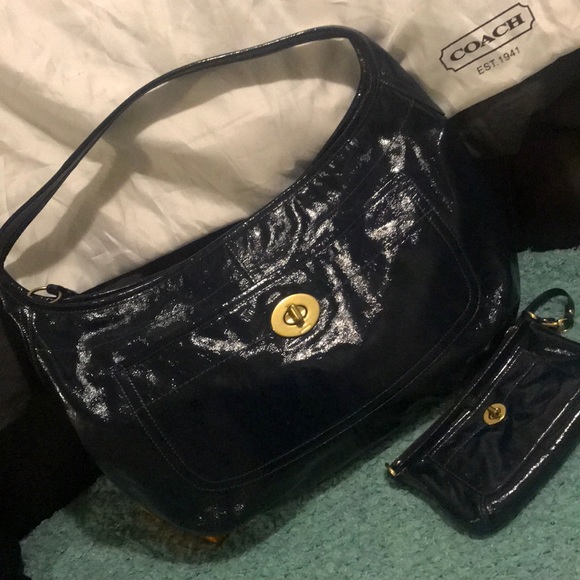 100% AUTHENTIC COACH HOBO - Picture 5 of 8